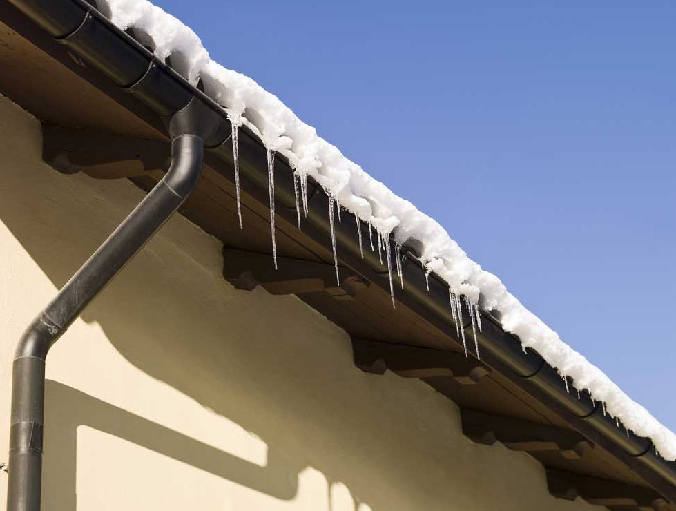 common roof issues in winter